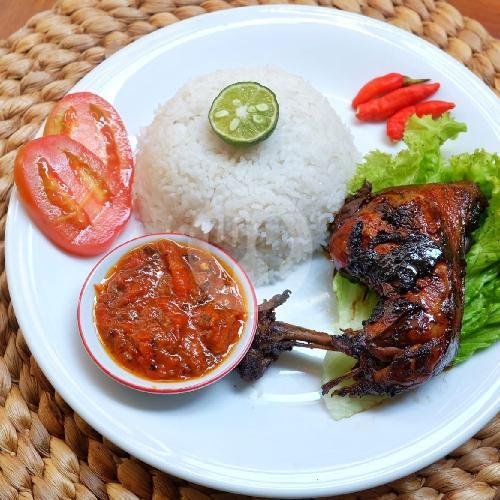 Paket Nasi Ayam + Goreng Jumbo menu Ayam Penyet Kantin Nizar, Sekepanjang