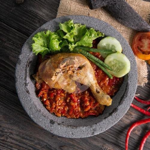 Review Restoran Mas Kobis Plemburan: Cita Rasa Lokal yang Menggugah Selera di Yogyakarta