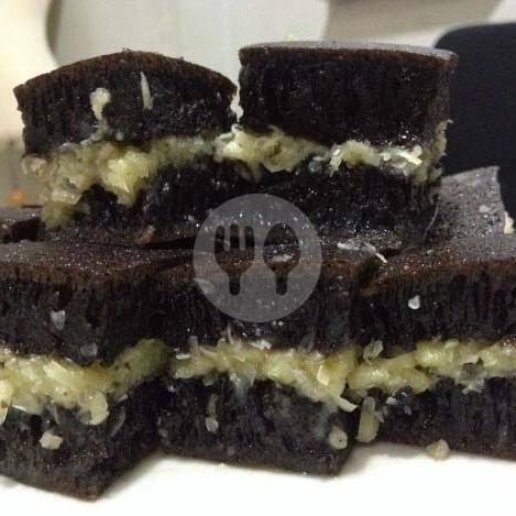 Mix Istimewa Sapi + Jamur + Sosis menu Martabak Bangka Restu Qita, Manyar Raya