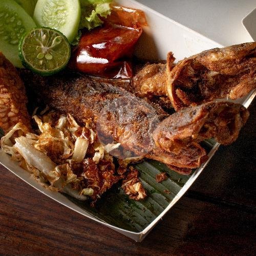 Pecel Lele menu Pecel Lele Mentawai Surf, Ujung Gurun