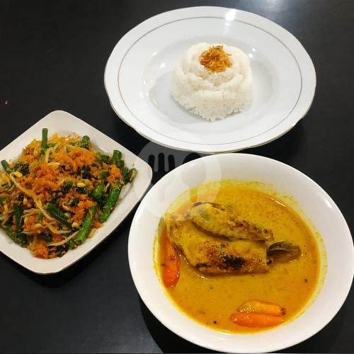 Nasi Ayam Lodho (Dada) menu Dapur Oma Fidi, Citraland
