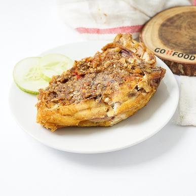 Ayam Krispi Dada menu Ayam Gepuk Pa Gembus, Cirebon