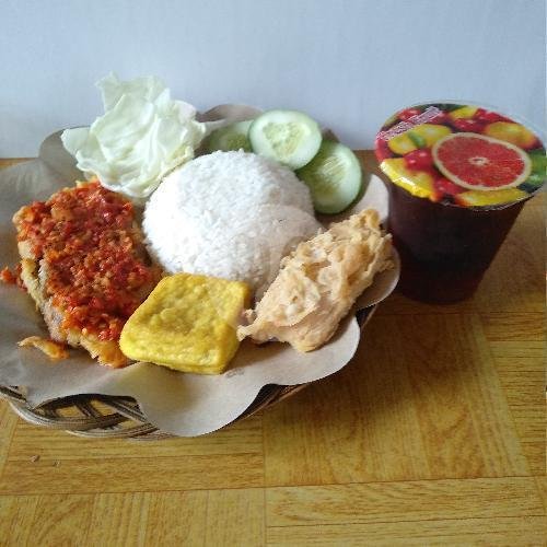 Paket Masbro 1 menu Ayam Geprek Masbro, Moh. Aleh