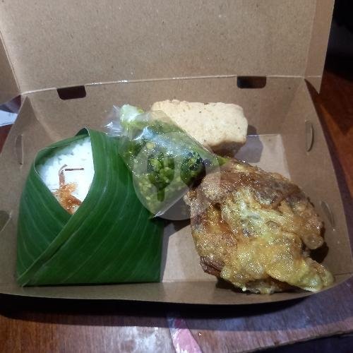 Paket Nasi Seru Ijo menu Ayam Goreng Alhata, Jagakarsa