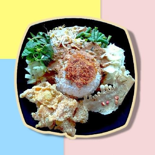 Pecel Kulit Ayam Crispy menu Kedai Pecel Pincuk, Sewon
