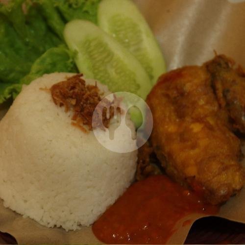 Es Jelly Fantasi + Ice Cream menu Ayam Babali, Adinegoro