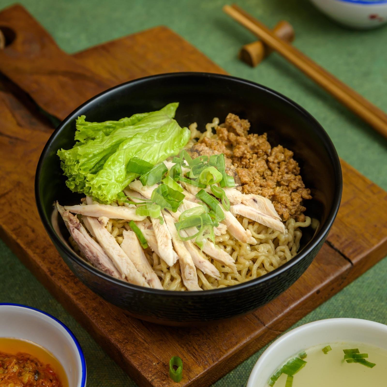 Bakmi Reguler + Bakso Goreng menu Bakmi Rudy, Haji Nawi