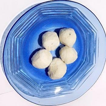 Hiwan 20 Biji (Beku/Frozen) menu Ote-Ote Porong Yang Asli, Muka Pasar Porong