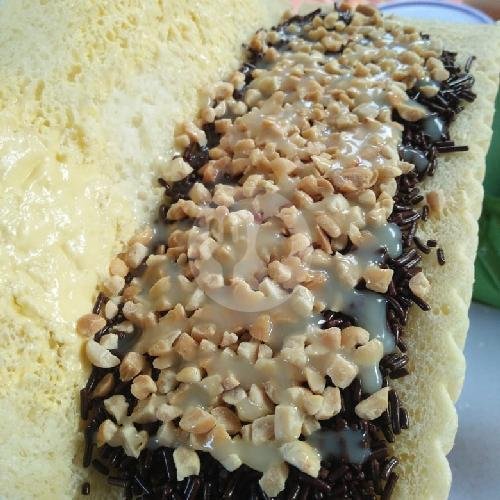 Roti Bakar Bandung Pak Bi: Nostalgia dan Kelezatan di Jebres, Solo