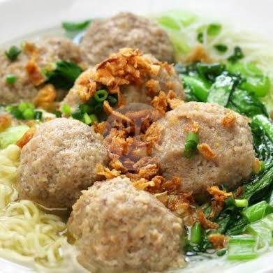 Mie Ayam dan Bakso Jumbo Menggoda di Bakso Dan Mie Ayam Restu, Utara Stadion