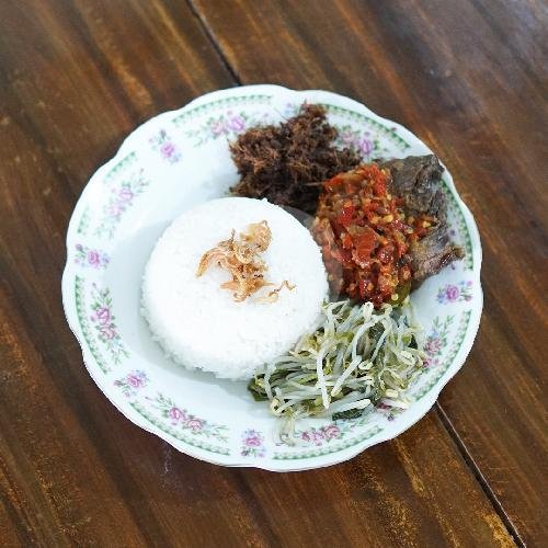 Nasi Telur Jalan Tengah menu Kedai Jalan Tengah, Ranah Parak Rumbio