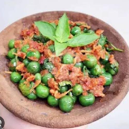 Ayam Sambal Rampai menu Pencok Koko, Mangga Besar
