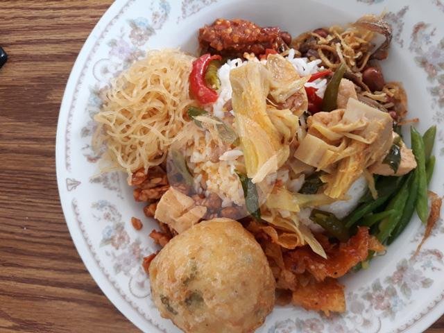 Lontong Sayur Polos menu Nasi Uduk & Bakmi Medan Super Rasa, Pluit