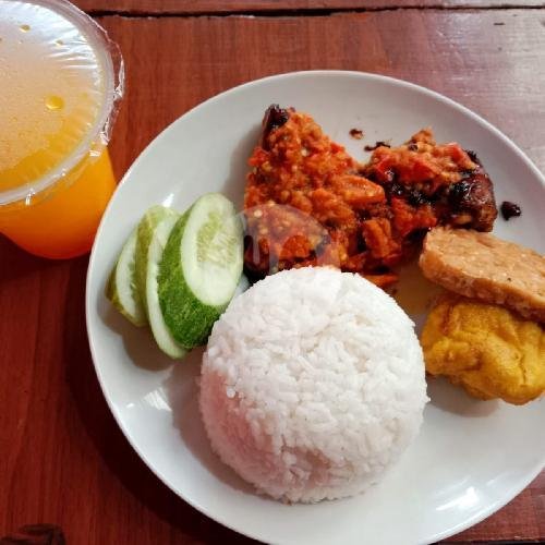 Nasi Ayam Penyet Komplit + Minum menu Ayam Serundeng & Geprek Ibu Cecep, Cijerah