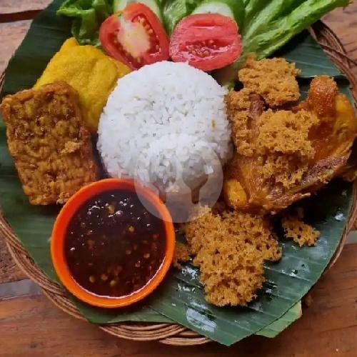 Naskot Ayam Bakar Kremes menu Ayam Bakar & Kremes TIGA SAUDARA