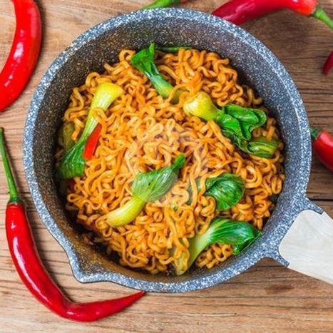Mie Seblak Hot Sosis menu Ayam Geprek Mantul Chaka, Palur