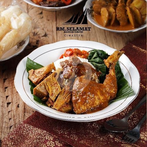 Nasi Ayam Bakar menu Nasi Padang RM Selamat, Ciwastra