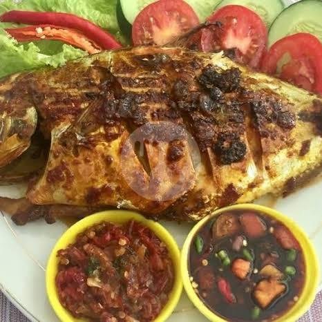 Review Pondok Ikan Bakar Kebagusan 3: Makanan Enak dengan Waktu Tunggu yang Panjang