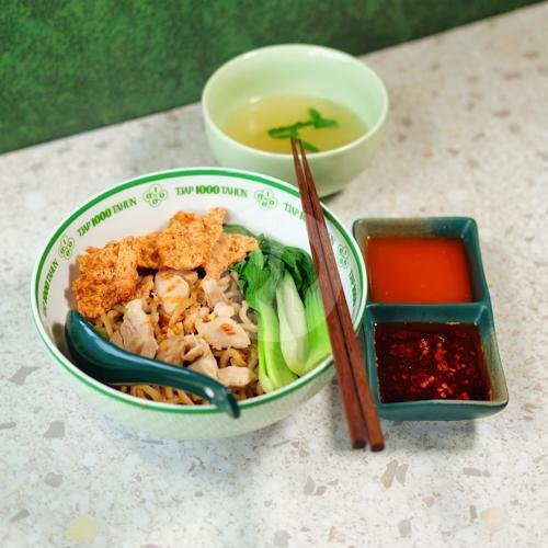 Mie Ayam Kombinasi menu Kedai Mie Tjap 1000 Tahun LCC Kemang