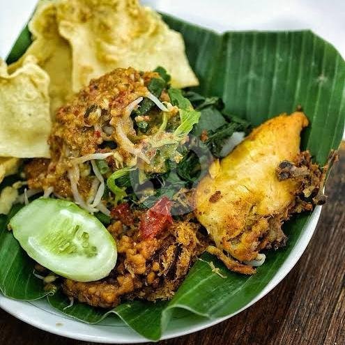 Review Nasi Pecel Premium di Tenggilis Mejoyo: Rasa Lezat dengan Porsi Melimpah