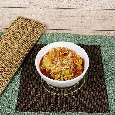 Review Seblak Teh Isum: Makanan Pedas Enak dan Harga Terjangkau di Tegal Kopen