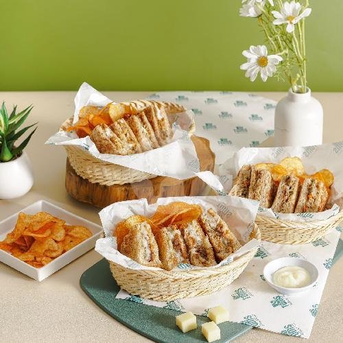 Grilled Cheese Roti Bakar Toast (Keju Mozarella) menu Roti Bakar & Kopi TOMS Coffee & Toast, Sunda