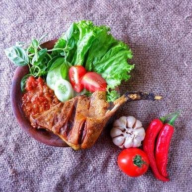 Sop Kaki Sapi menu Pecel Lele Permata, Cipasir