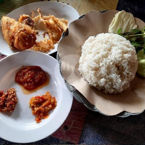 Nasi Kepala menu Lesehan SS Serba Special, Wahid Hasyim