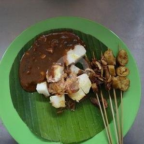 Sate (10 tusuk) + Ketupat menu Sate Padang Jaso Kawan, Terusan Jakarta