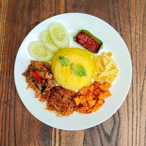 Review Warung Senggal Senggol: Nostalgia Sarapan yang Menggugah Selera di Bandung