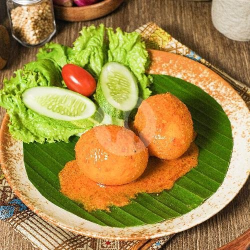 Ayam Goreng menu RM Sari Bundo, Juanda