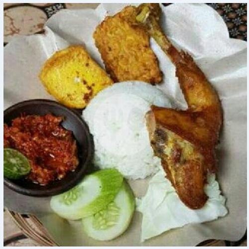 Nasi+lele Goreng+lalapan+sambel menu Ayam Kremes Payung Agung, Sawojajar