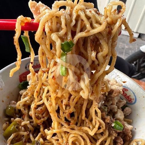 Bakmie Lebar Ayam Bakso menu Bakmie Kobet, Taman Ratu