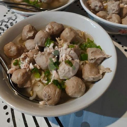 Paket Komplit menu Bakso Kerikil Mas Tono, Depan Shelter PKL