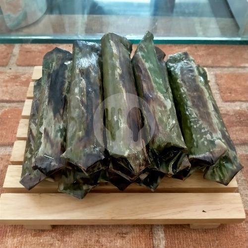 Onde Onde Manado menu Salimbata Kuliner, Kelapa Gading