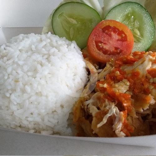 Ayam Geprek Krispy Mas Yayak: Surga Kuliner Pedas di Yogyakarta