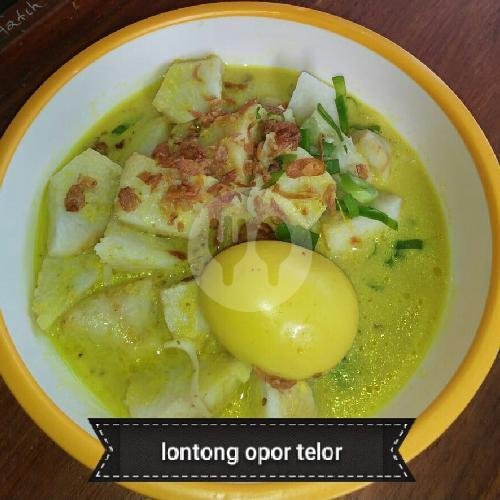 Lontong Opor Ayam Suwiran menu Nafisa, Bubur Ayam & Lontong Opor, Jembatan Merah