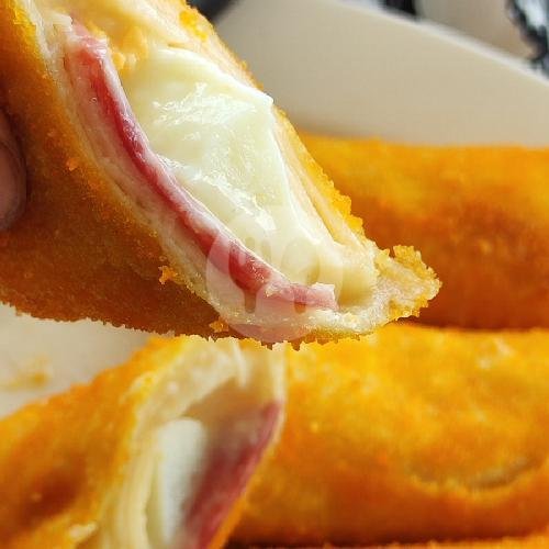 Review Menarik Restoran Salad Buah dan Risoles Dapur Manay di Bandung Barat