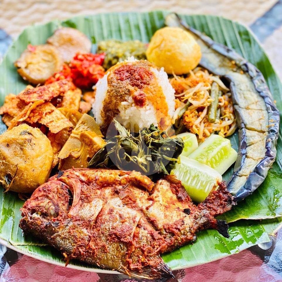 Nasi Ikan Bakar Salem Komplit menu Rumah Makan Siti Nurbaya, Buaran