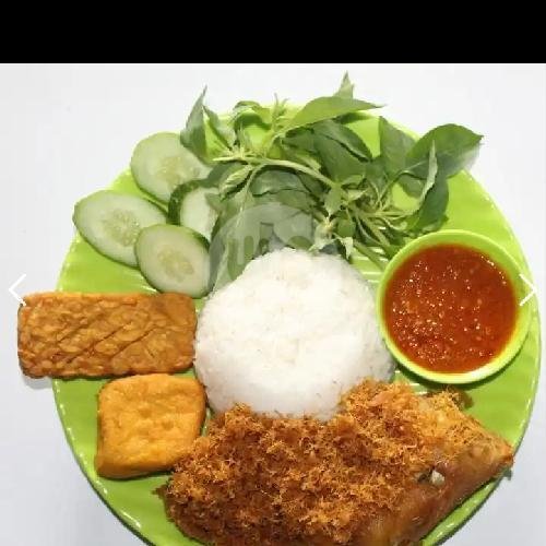 Nasi Ayam Peyet menu Ayam Bakar Teh Neng, Pesantren