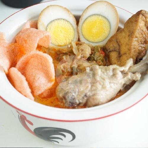 Keluarga Ngelupis Ber 10 menu Lupis Toping, Banjir Kanal