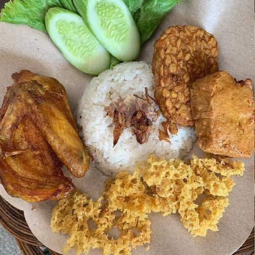 Paket Ayam Kampung menu Dapoer Sariwangi, Danau Indah Raya