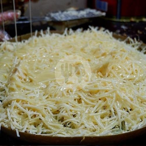 kismis keju menu Martabak Terangbulan Raja Basah, Simomulyo 1