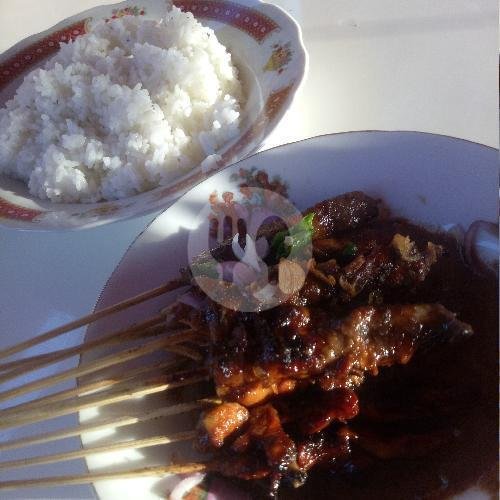 Lontong menu Sate Ayam Madura Cak Suad, Gamping