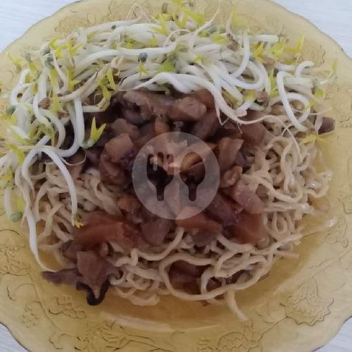Pangsit Mie Bangka Mulyosari: Nostalgia dan Kelezatan Mie Autentik di Surabaya