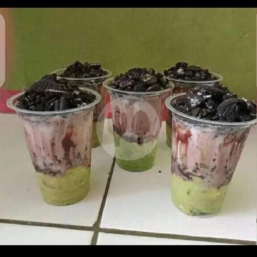 Review Menarik Kelapa Muda Kang Uci: Surga Kelapa Muda di Pulo Gadung, Jakarta