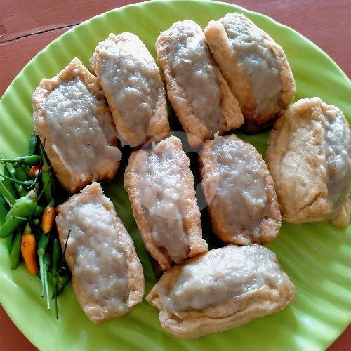 Lontong menu Bakso Daging Sapi Pak Kardi, Bandungrejo