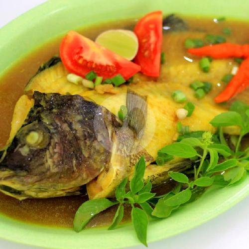 Gulai Kepala Ikan menu Gulai Kepala Ikan Pak Umar, Pedurungan