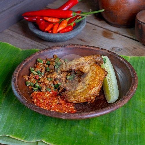 Ayam Bakar menu Srasadesa, Kartoharjo