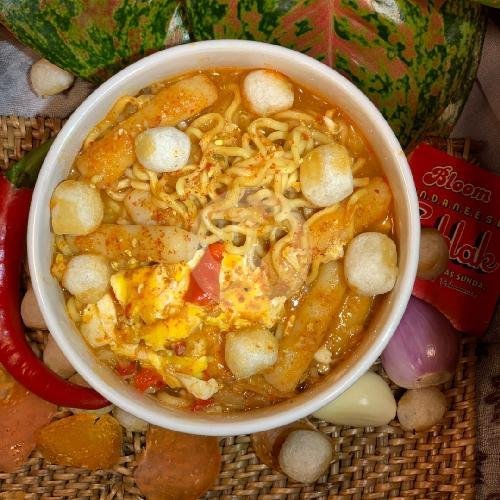 Seblak Bloom UNY: Kenangan Manis dan Rasa Autentik di Karangmalang Seblak Bloom UNY: Kenangan Manis dan Rasa Autentik di Karangmalang